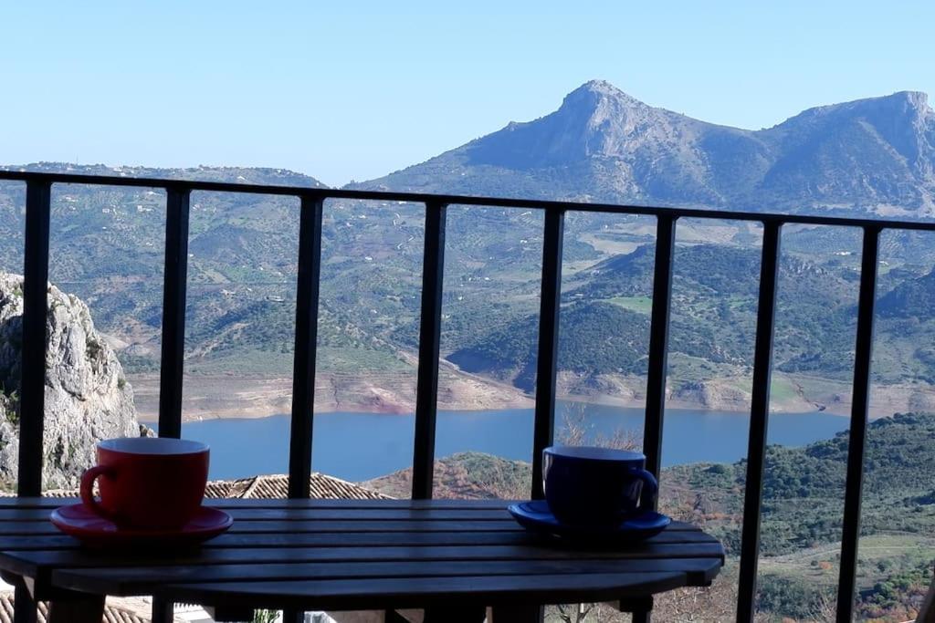 Апартаменти Casa Mirador Atalaya De Zahara Саара-де-ла-Сьєрра Екстер'єр фото